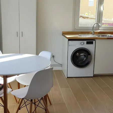 Two-bedroom In דירה *